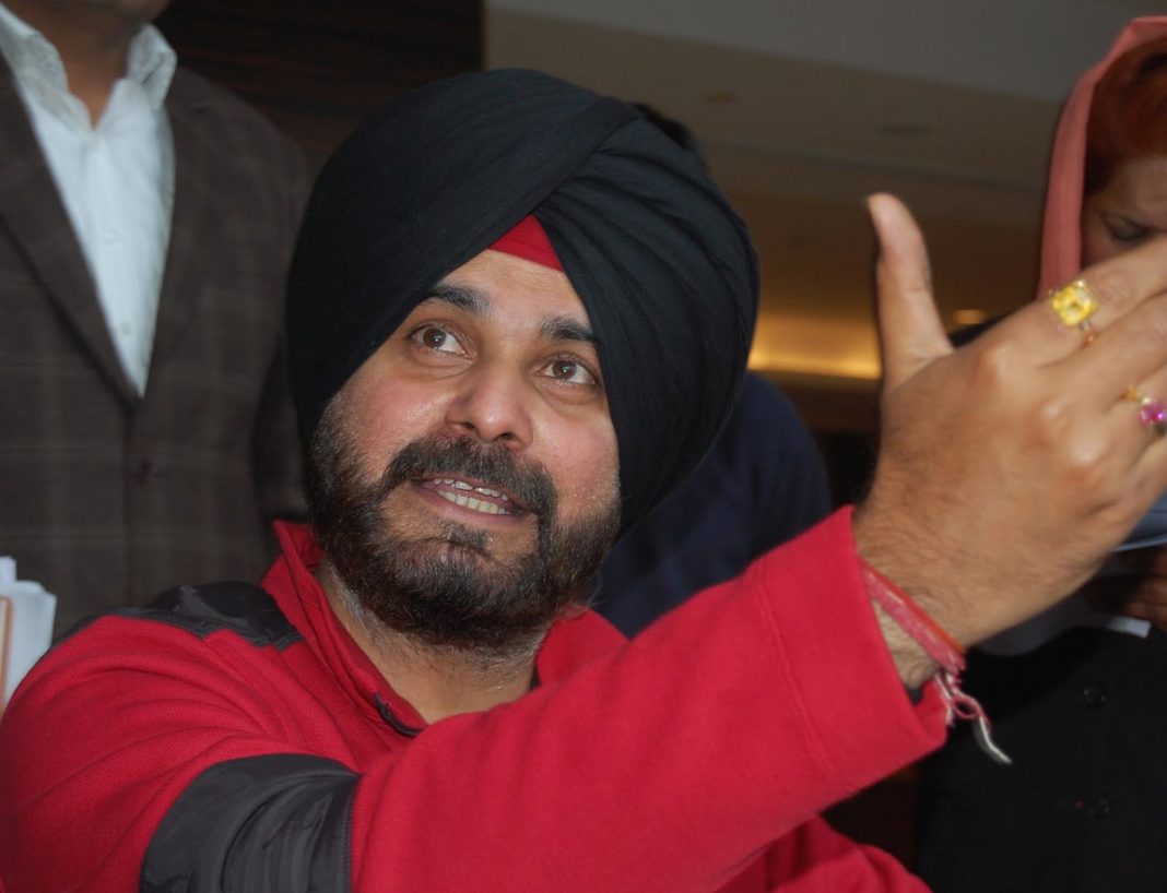 Navjot Singh Sidhu Is A Gain For Congress Or Not | Vote Punjab